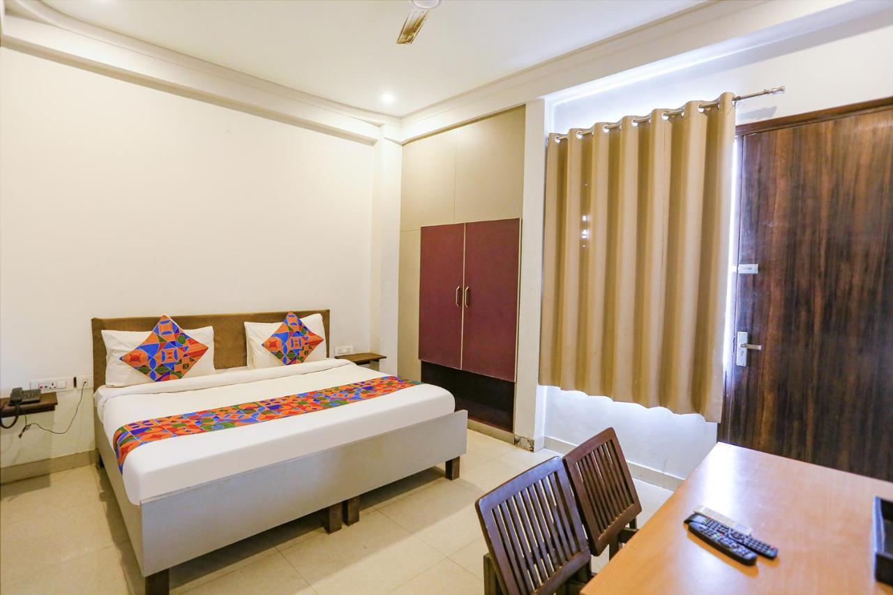 Fabhotel Novel Suites - Nr Yashobhoomi Convention Centre Ню Делхи Екстериор снимка